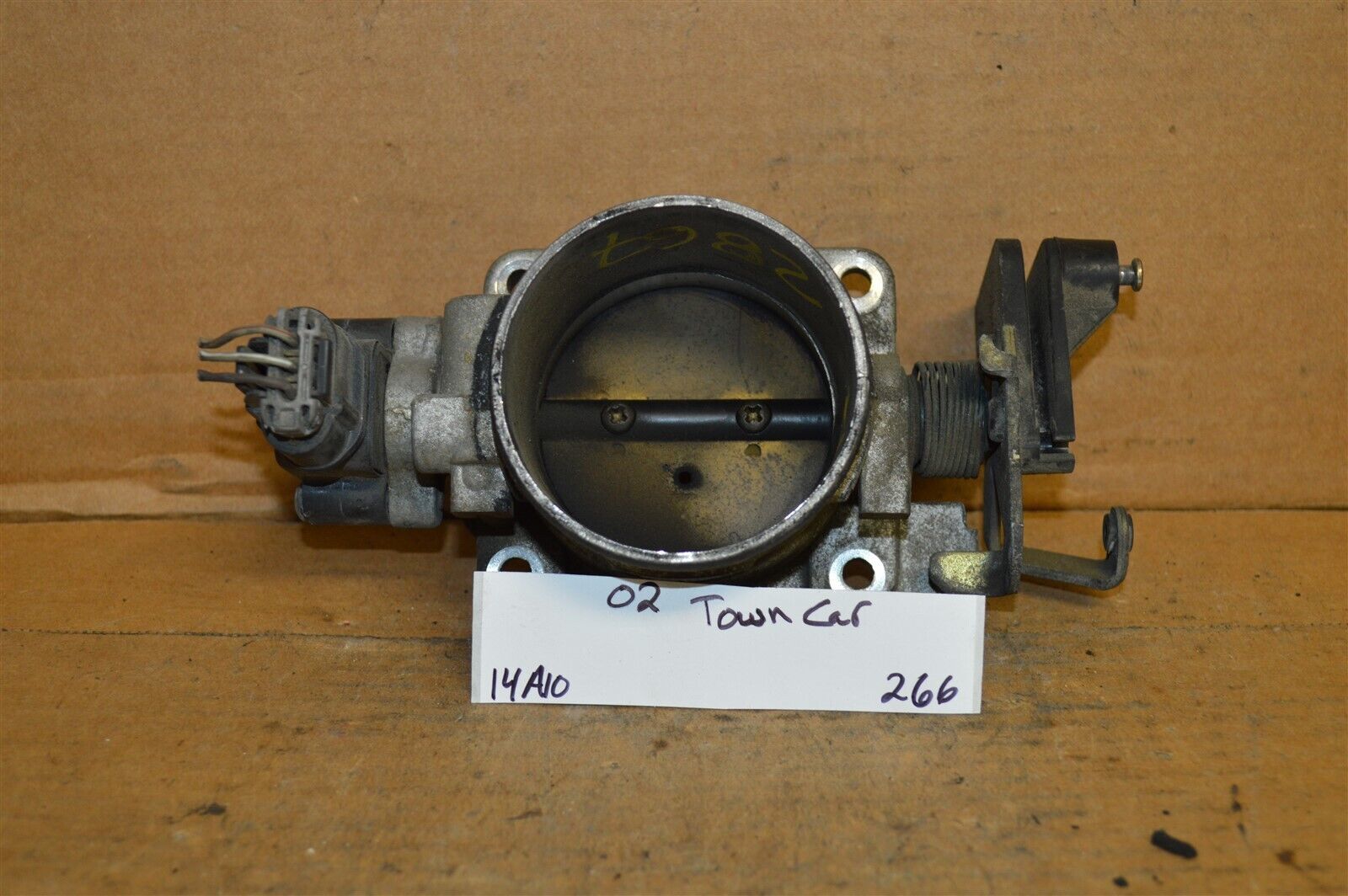 02 Lincoln Town Car Throttle Body Valve F4SF9B989 Assembly 266-14A10 Bx 1 - $14.99
