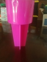 NEW GeckobrandsBlue Beach Sand Beverage Cup Holder Hot Pink - $279.97 MXN