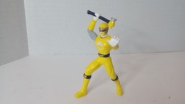 1995 Mighty Morphin Power Rangers Yellow Mini Figure 3in - £7.09 GBP