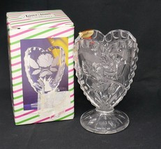 Anna Hutte Bleikristall Heart Shaped 24% Lead Crystal Etched 5&quot; Flower Vase - £12.64 GBP