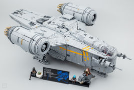 NEW Star Wars The Razor Crest 75331 Space Ship Building Blocks Set Toys Kids Toy - £237.01 GBP