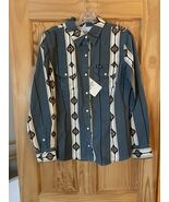 NWT Women Wrangler Retro Pearl Snap Button Up Size Small - $27.72