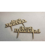 Just Married Wooden Wedding CakeTopper - $110.42 MXN