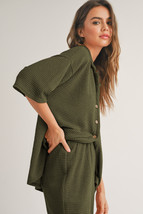 Four Leaf Clover Solid Color Textured Buttoned Shirt and Casual Pants Set - $686.88 MXN