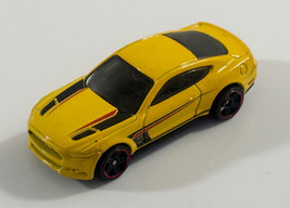 Hot Wheels 2015 Ford Mustang GT #121 Yellow HW Muscle Mania 1:64 Scale - £1.77 GBP