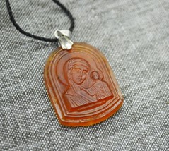 Virgin Mary with Jesus amber pedant - £14.91 GBP