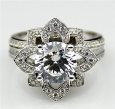 Anello di fidanzamento Lotus con diamante simulato a taglio rotondo da 3,25... - £204.68 GBP