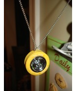 VINTAGE NOVELTY RACING FIRESTONE TIRE WHEEL NECKLACE YELLOW NASCAR NHRA ... - £7.10 GBP