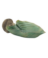 Garden Leaf Bird Bath with Hedgehog Accent (Set of 2) - $1,723.42 MXN