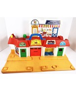 Vintage Fisher Price Main Street 1986 Little People Family Play Set #2500 - £13.42 GBP