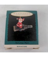 Vintage Hallmark Miniature Keepsake Ornament 1992 Refreshing Flight EUC - $6.76 CAD