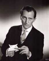 Peter Cushing looks dashing in 1955 portrait The End of the Affair 8x10 photo - $10.99