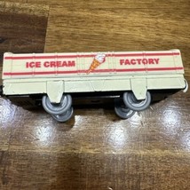 Thomas &amp; Friends Trackmaster Cargo Coaches Ice Cream Factory Boxcar 2009... - £6.80 GBP
