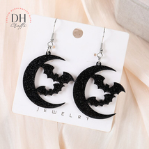  Black Moon Bats Spooky Halloween Dangle Drop Earrings - Halloween Gifts for Her - £10.38 GBP