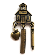 JJ Schoolhouse Pin Apple Ruler Pencil Dangle Charms Brass Tone Teacher E... - €11,15 EUR