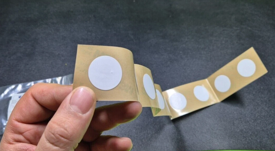 NTAG216 NFC tag 3M work with NFC phone Circle 25 mm 888 Byte 10 piece + - $27.44 CAD