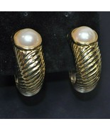 Liz Claiborne Heavy Hoop Gold Tone Clip On Earrings w/ Faux Pearls Signe... - £13.61 GBP