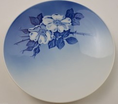 Royal Copenhagen Rose Pattern Design Collector Plate Collectible Denmark China - £27.05 GBP