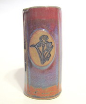 Studio Art Pottery Iris Vase SMP Molded Ceramic - £15.95 GBP
