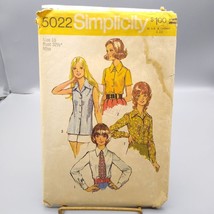 Vintage Sewing PATTERN Simplicity 5022, Misses 1972 Set of Blouses and Tie - $12.60