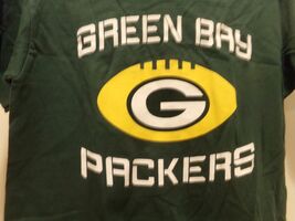 GREEN BAY PACKERS NWT "Traditional Green Tee Shirt" YOUTH Sizes (M,L,XL)... - $12.13