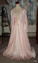 OLGA Pink Gown With Buttons &amp; Robe Peignoir 92770 &amp; 94250 Wide Sweep M/L - $225.72