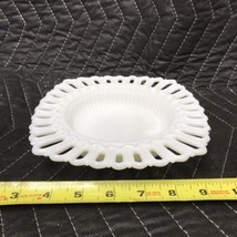 Lace Edge White Candy Trinket Dish Estate Find Vintage Opaque - $173.37 MXN