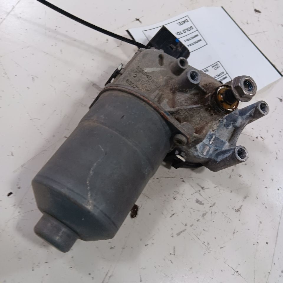 Front Windshield Wiper Motor 4 Door X Model Fits 16-17 FIAT 500 - $44.94