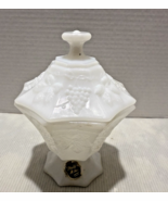 Vintage Anchor Hocking White Milk Glass Grapes Footed Octagon Lidded Can... - €18,66 EUR