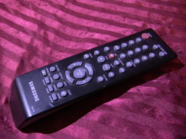 Samsung 00051 B Dvd Vcr Combo Remote Dvdv6700 Dvdv6700/Xaa Dvdv6700 Ak5900051 B  - $13.79