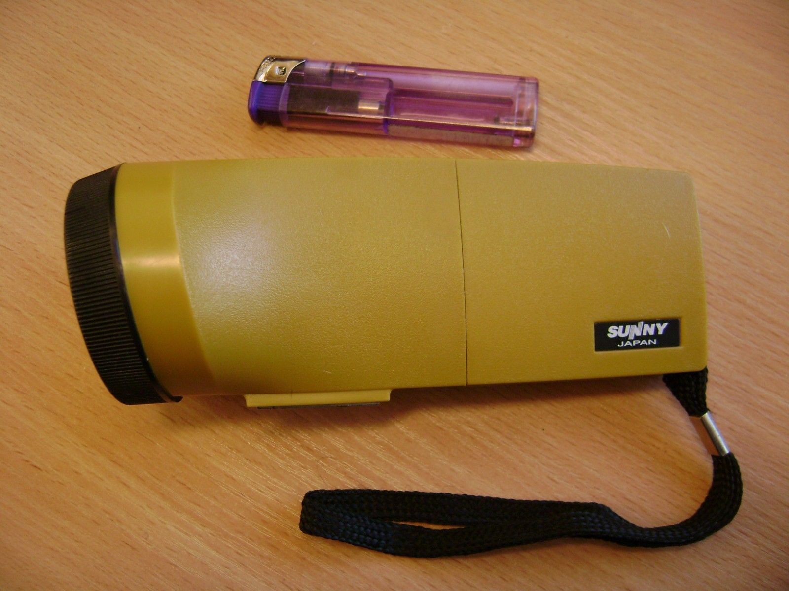 RARE VINTAGE SUNNY JAPAN RECHARGEABLE FLASHLIGHT - $14.84