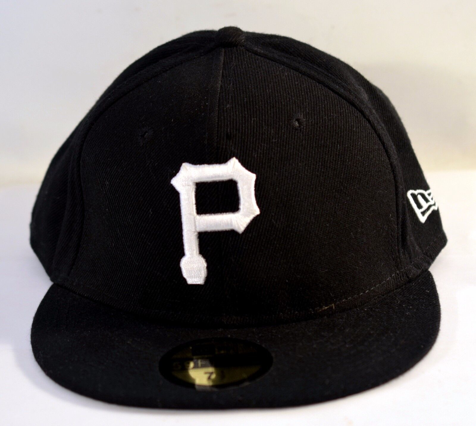 Primary image for 59Fifty Pittsburgh Pirates MLB New Era Genuine Merchandise Fitted Cap
