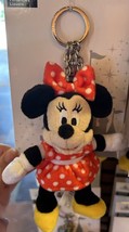 Disney Parks Minnie Mouse Mini Plush Doll Keychain &amp; Bow Charm NEW - £19.17 GBP