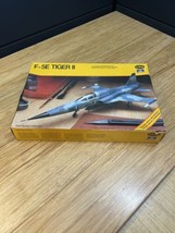 1983 Testors F-5E Tiger II Airplane Model Kit Military Militaria Open Bo... - $19.80