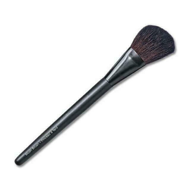 Avon Pro Makeup Blush Brush - $8.80