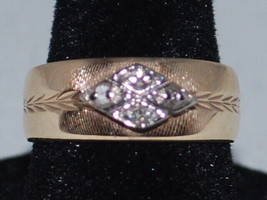 10k Yellow Gold Ring With Diamonds In A Beautiful Design (Ring Size 5) - £156.44 GBP