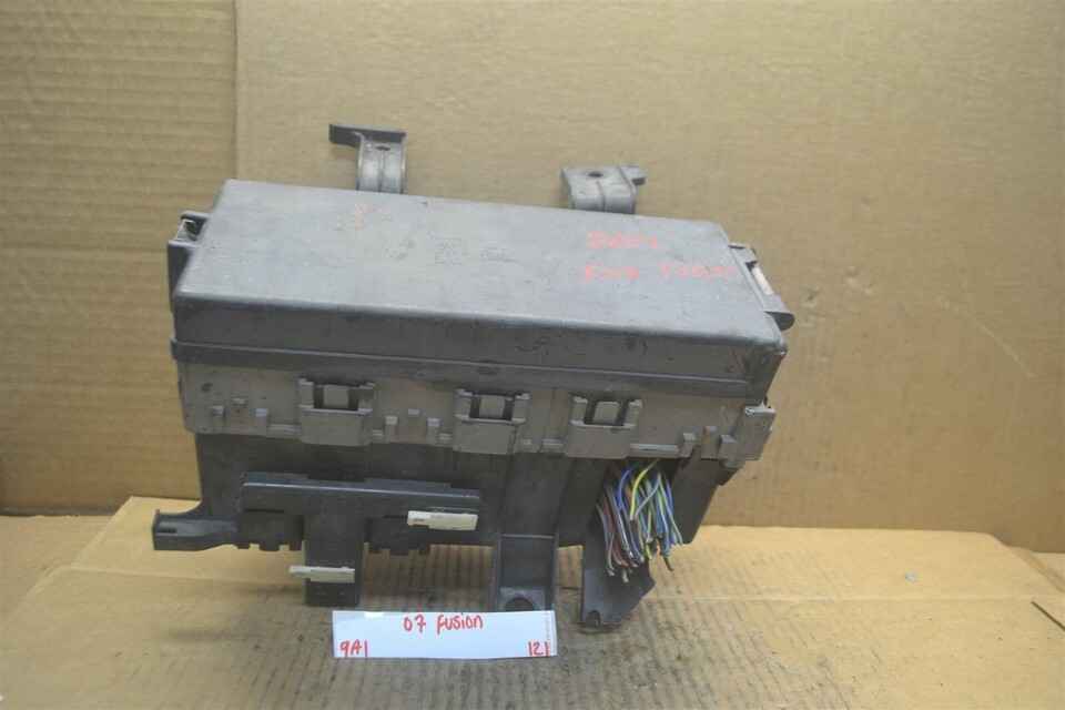 06-09 Ford Fusion Milan Fuse Box Junction Oem 7E5T14290G Module 121-9A1 - $24.49