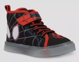 Marvel Spiderman Bambini&#39; Si Illumina Nero Rosso Sneaker Misura 7T-1 New - $298.53 MXN
