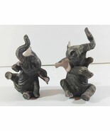 Small Pair of ELEPHANTS Seated Or Dancing Trunk Up 3 1/2&quot; And 4&quot; Tall an... - €11,54 EUR