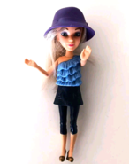 Doll Figure Blue 6&quot; Blond with Purple Safari  Hat - $171.76 MXN