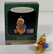 Hallmark Keepsake Ornament, Winnie the Pooh - Honey of a Gift 1997 - Miniature - £11.99 GBP