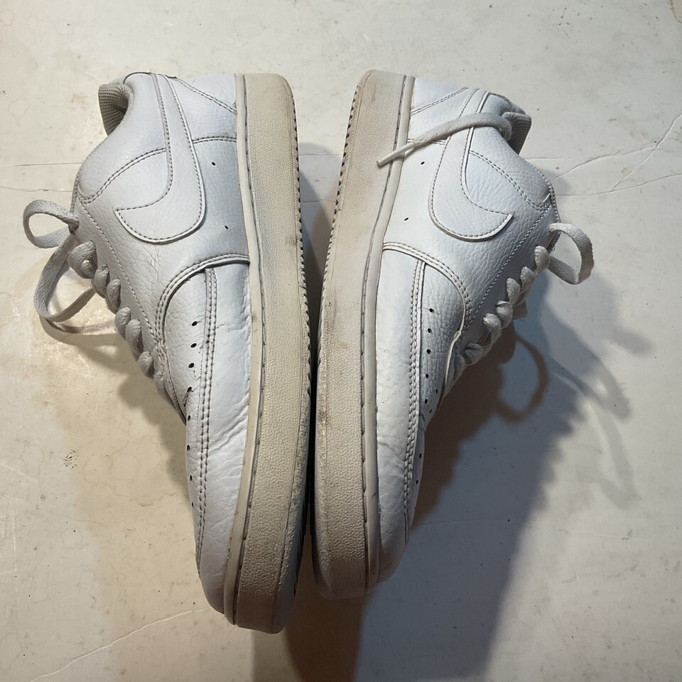 NIKE AIR Size 10.5 Woman’s Sneaker Shoes Triple White NIKE Swoosh Classic Design Item image 5