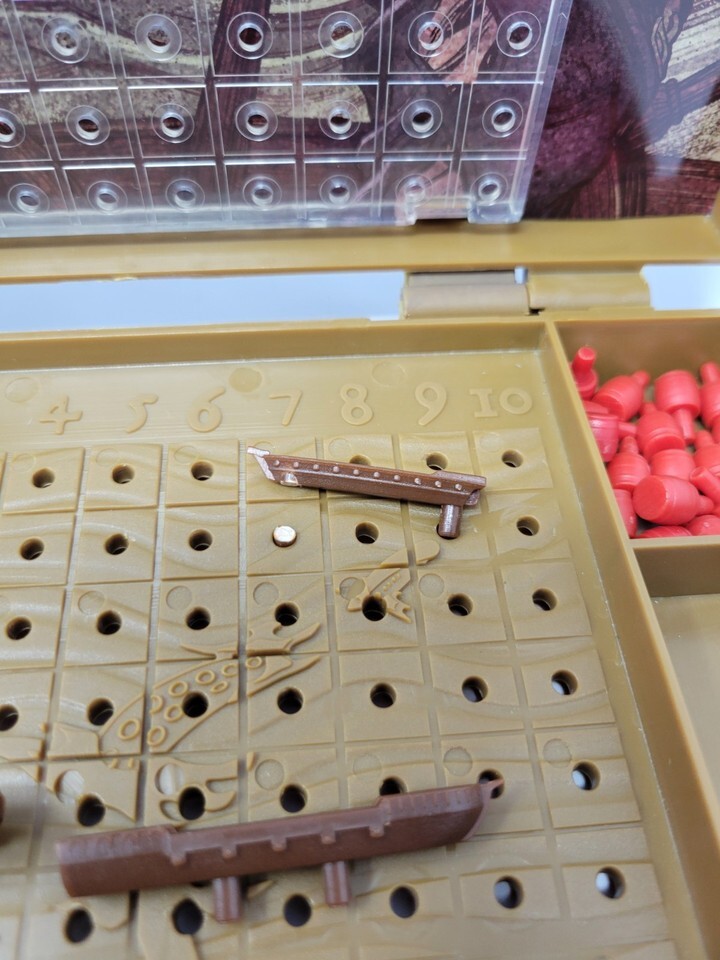 Battleship Pirates of The Caribbean Disney Theme Park Edition Game 2015 Complete Item image 9