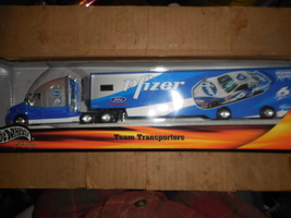 2001 HotWheels Team TransportFord-Pfizer Collector #50406 Mint In Box - £11.77 GBP