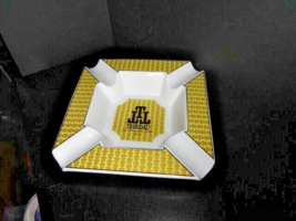 Ceramic Cigar Ashtray Measures 9.25" x 9.25" x 2.25" in the original box image 2