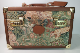 Pegasus TapestryTravel Train Case Suitcase Luggage Cosmetic Makeup Lock Vintage - £38.89 GBP