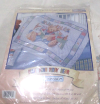 Vintage Bucilla Daisy Kingdom Blue Jean Teddy Bear Crib Cover Set New in Pkg - £23.53 GBP