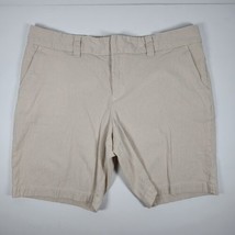 Tommy Hilfiger Corduroy Ribbed Shorts Women size 11/13 Beige White Pockets - $15.96