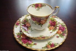 Old Country Roses by Compatible with Royal Albert Creamer, Compatible with Sugar - £40.50 GBP