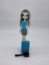 Mattel Monster High Frankie Stein Doll Designer Boo-Tique W/Suitcase &amp; Brush - £13.62 GBP